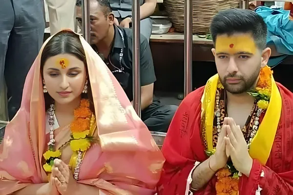 Parineeti Chopra Visits Mahakal Temple Ahead of Wedding